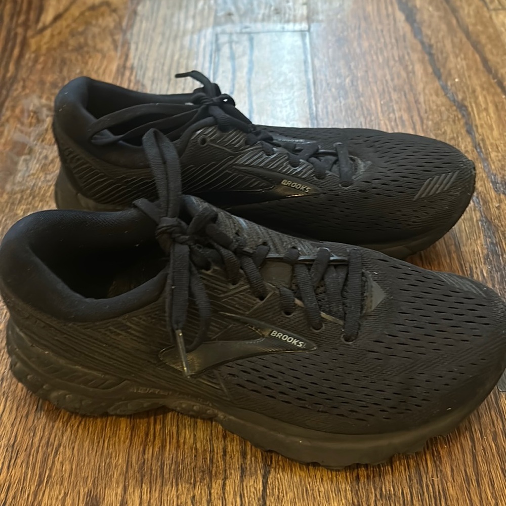 Brooks Adrenaline